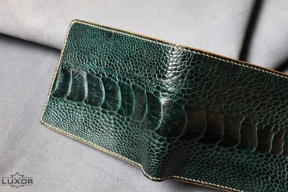 Ostrich wallet Louis Vuitton Green in Ostrich - 27949271