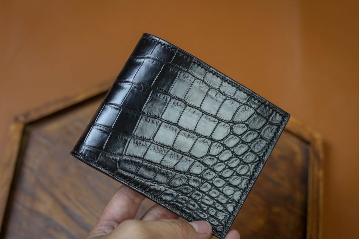 Alligator wallet, Men's handmade Bifold - LUXOR | Handmade Leathers
